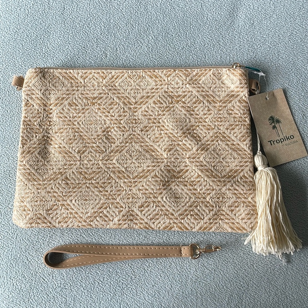 Straw clutch bag in beige and brown. New with tags